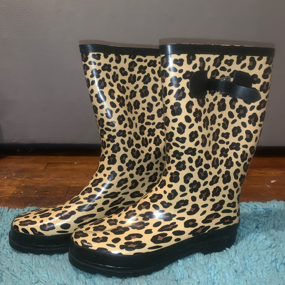 Cheetah print rain boots